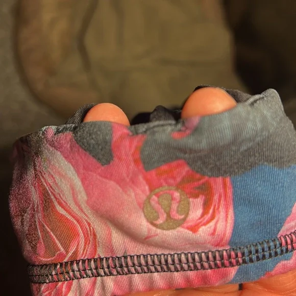 Lululemon Secret Garden Floral Free To Be Bra. XS - EUC - Picture 6 of 12